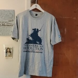 Gildan Gray Tee with Navy Graphic
